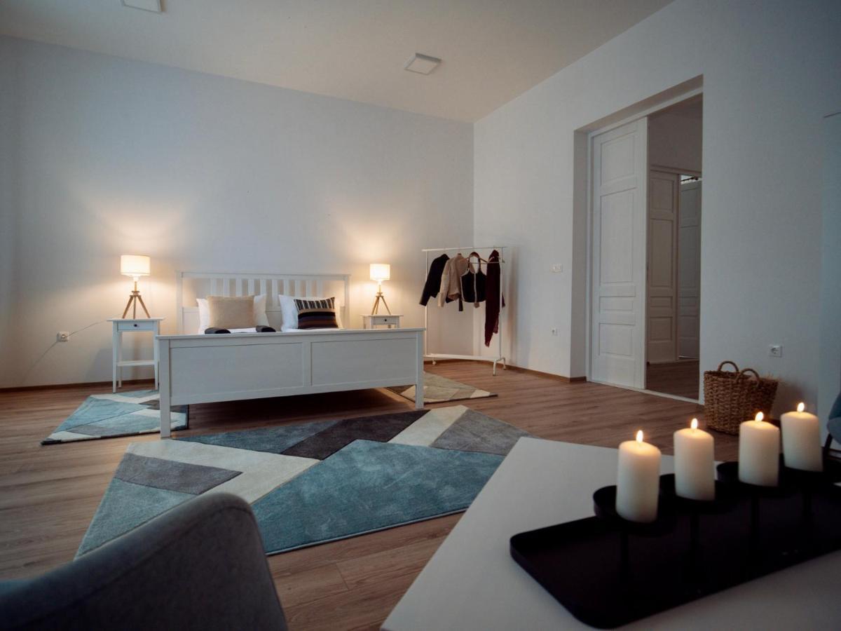 Zakarias Apartments Миеркуря Чук Екстериор снимка