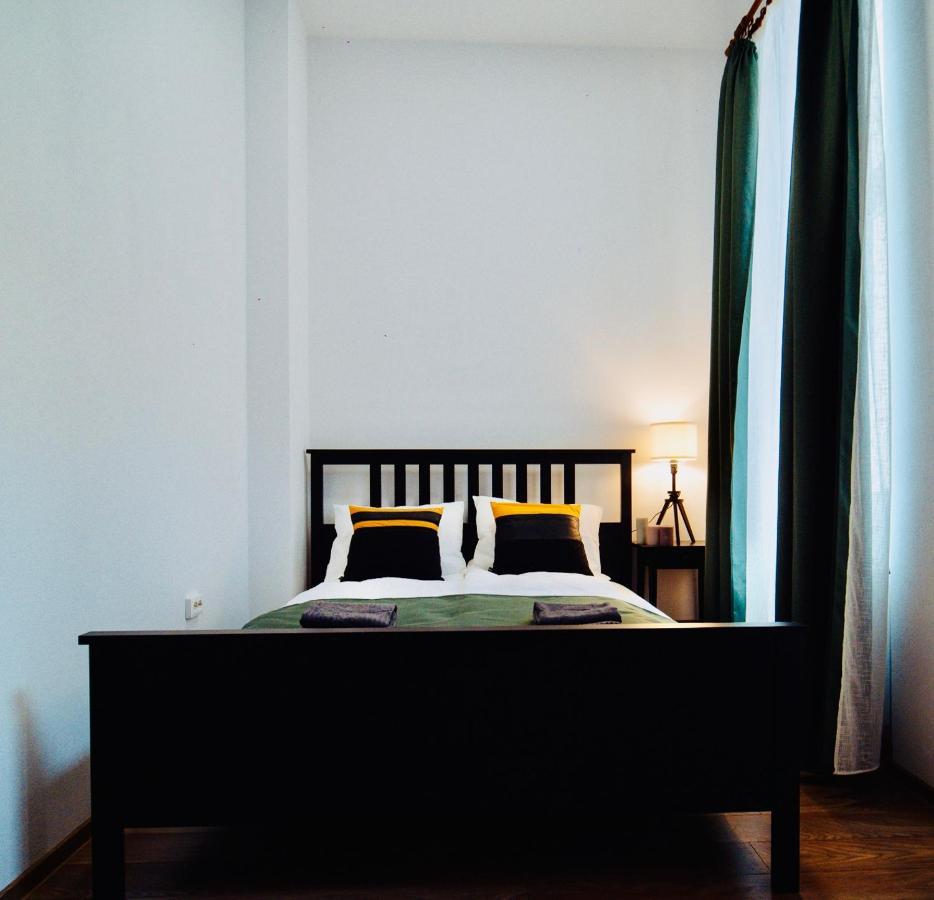 Zakarias Apartments Миеркуря Чук Екстериор снимка
