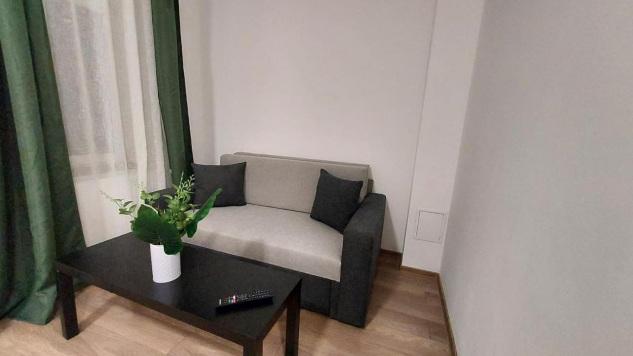 Zakarias Apartments Миеркуря Чук Екстериор снимка