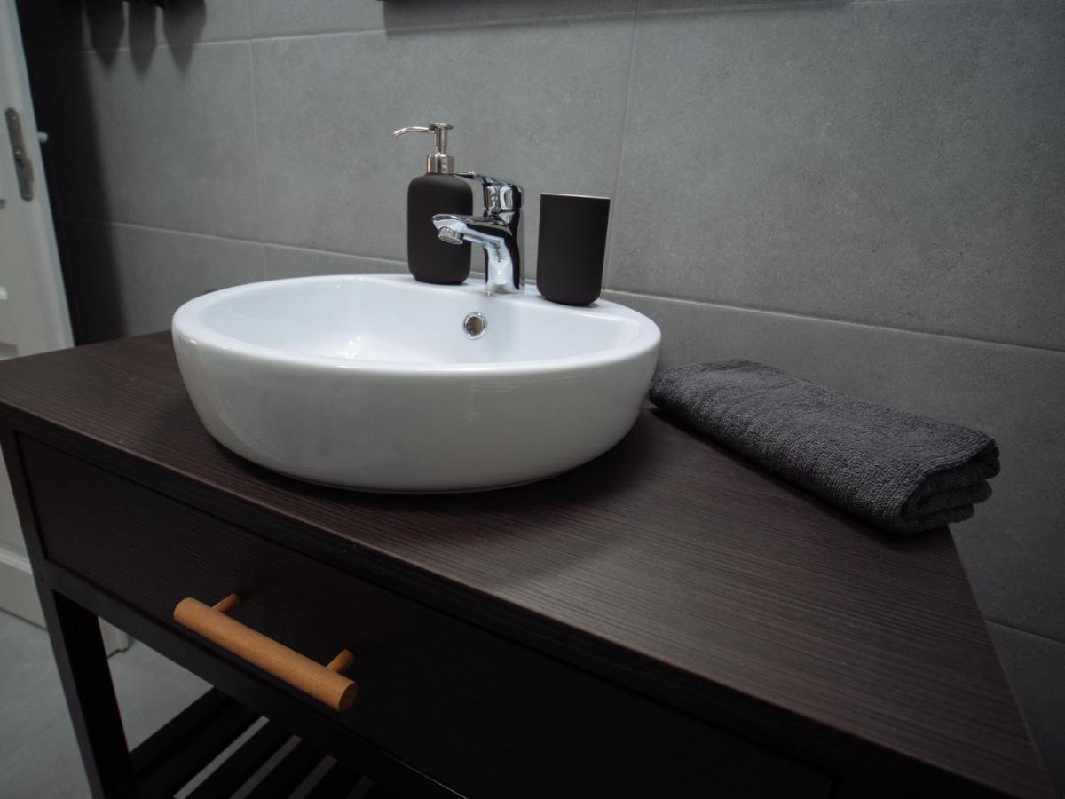 Zakarias Apartments Миеркуря Чук Екстериор снимка