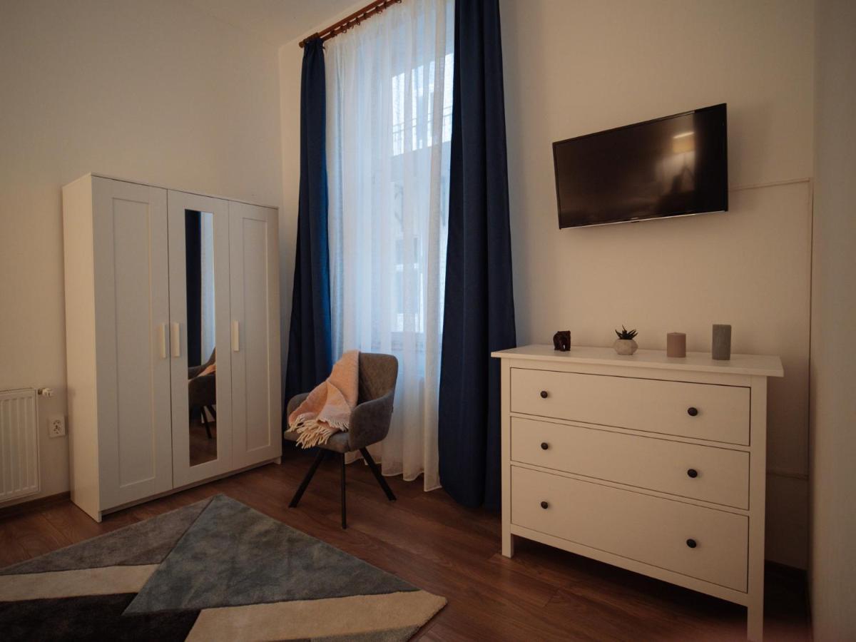 Zakarias Apartments Миеркуря Чук Екстериор снимка