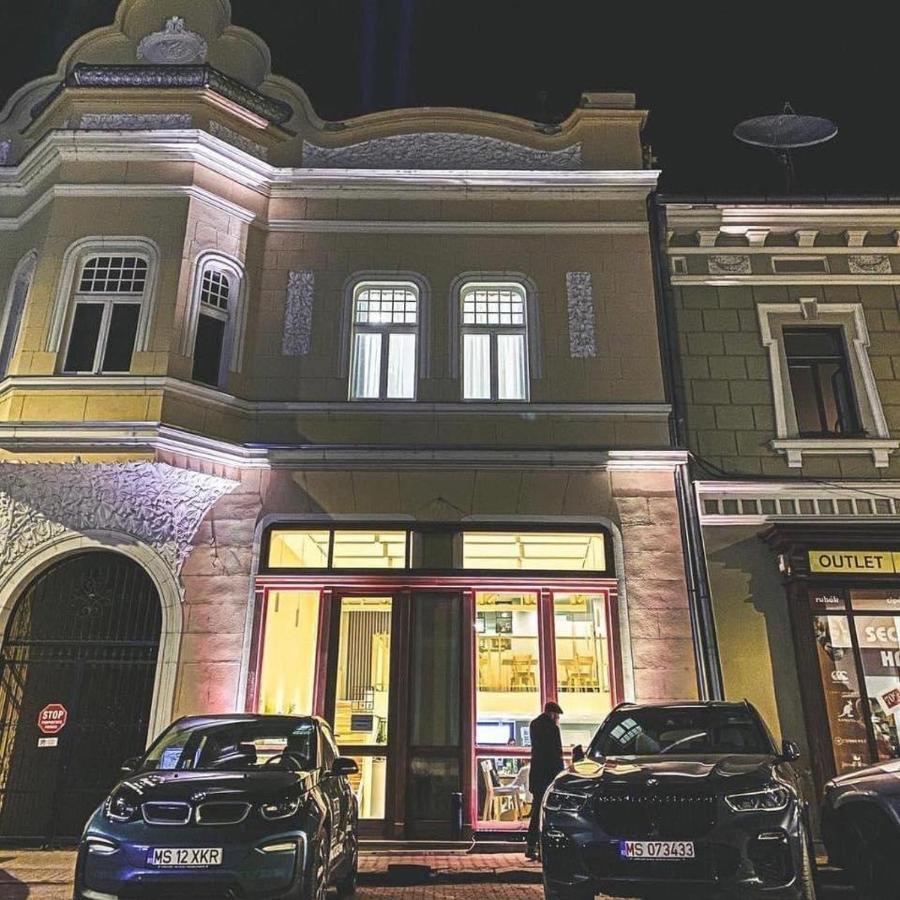 Zakarias Apartments Миеркуря Чук Екстериор снимка