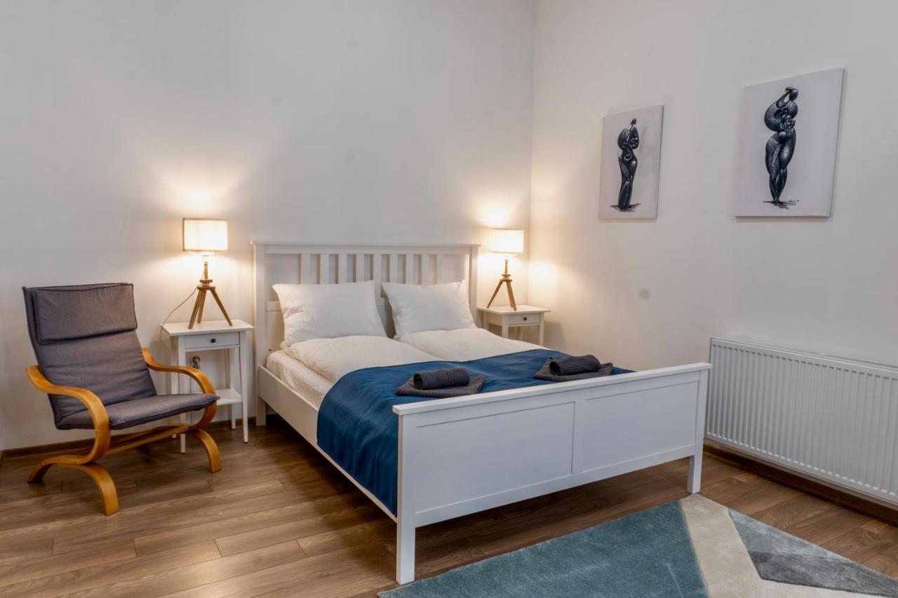 Zakarias Apartments Миеркуря Чук Екстериор снимка