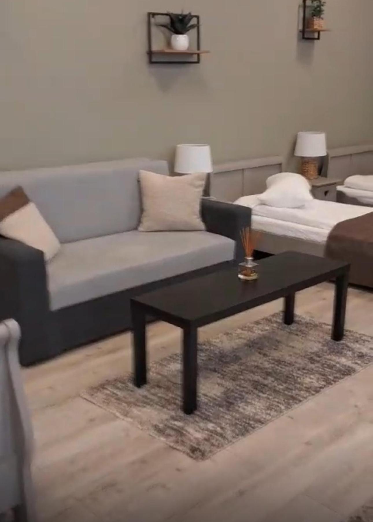 Zakarias Apartments Миеркуря Чук Екстериор снимка